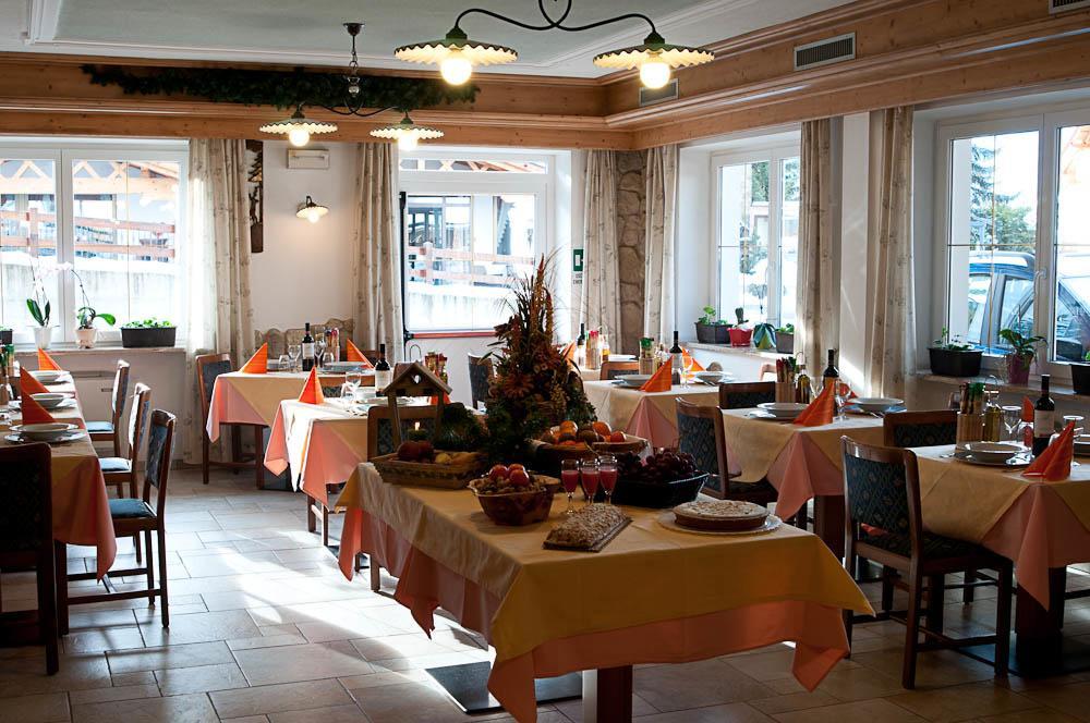 Hotel El Geiger Pozza di Fassa Exteriér fotografie